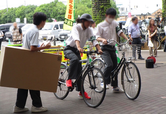 イオンモール久御山店で夏の交通事故防止府民運動スタート式✨