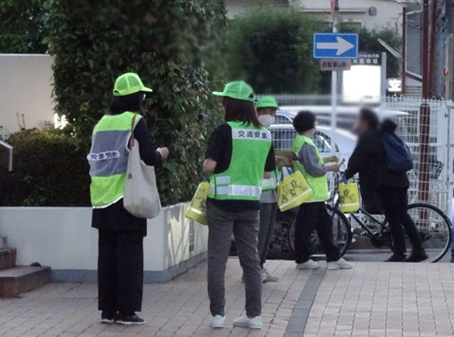 イオンモール北大路周辺で自転車ルールの周知活動！