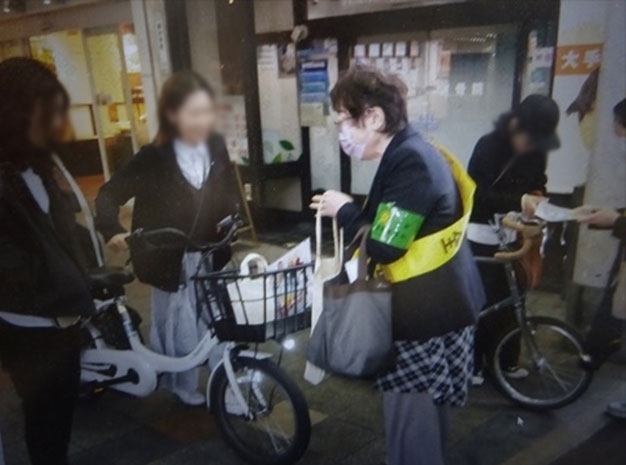 大手筋商店街で自転車の事故防止を呼び掛け！