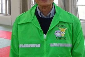 新交通安全活動推進委員に活動服を贈呈✨