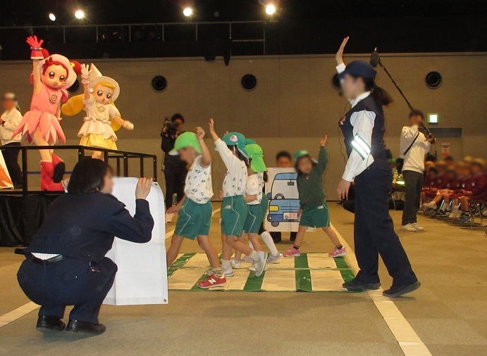 人気キャラと合図横断「おジャ魔女どれみ de あいず！！」