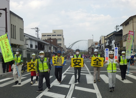 4/6(日)～10(木)「福知山お城まつり」などで街頭啓発