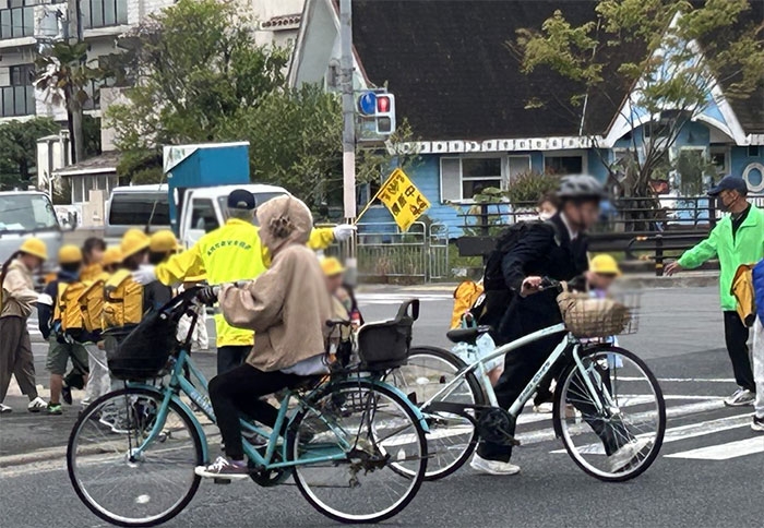 亀岡市立小学校の通学路の見守り活動✨