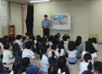 上京児童館で交通安全教室を開催