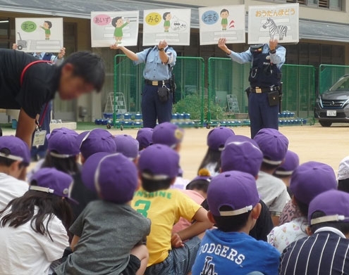 下京雅小と楊梅幼稚園合同で「ひまわりの絆プロジェクト」