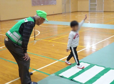 有都小学校で黄色い傘の贈呈式！