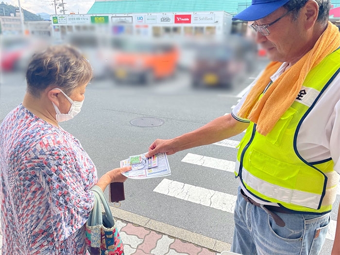 マツモト新そのべ店で反射材着用を呼び掛け✨