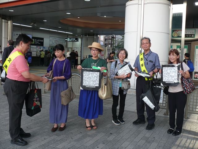 JR二条駅周辺で反射エコバッグを配布✨