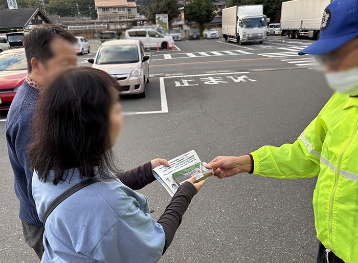 エーコープ園部店と丹波マーケスで思いやり運転を呼び掛け！