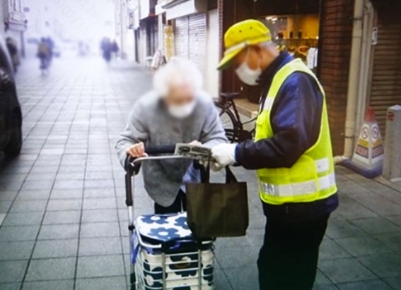 大手筋商店街で横断歩行者の交通事故防止！