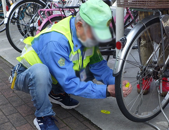 バザールタウン舞鶴店で自転車の安全利用を呼び掛け