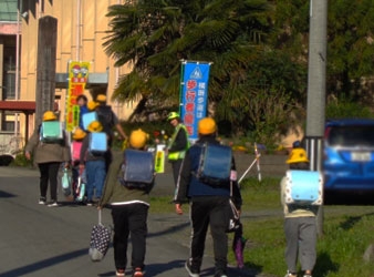物部小学校の通学路でも見守り活動✨