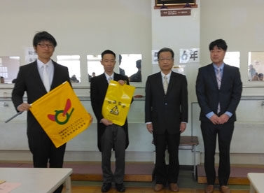 高龍小学校で新小学1年生へのランドセルカバーの贈呈式✨