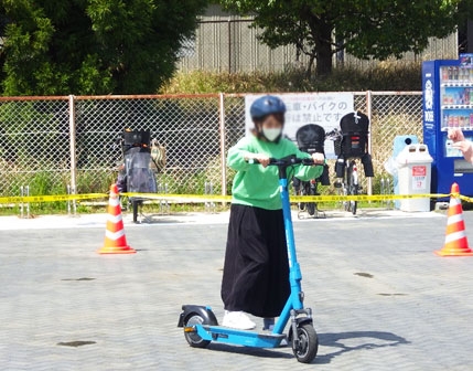 けいはんな記念公園で春の全国交通安全運動イベント！