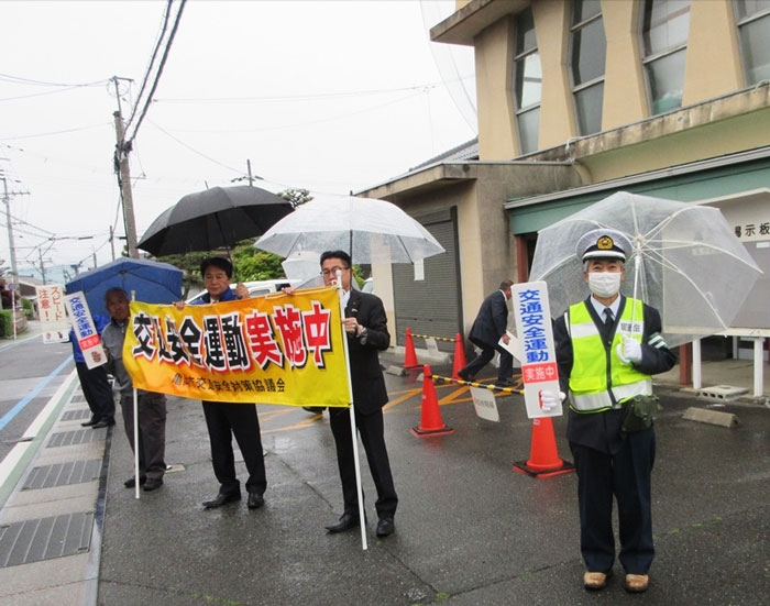市内3ヶ所で「KAMEOKA交通事故ゼロを目指す日」の啓発活動！