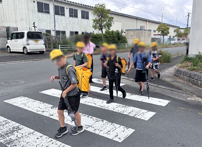 園部町横田地域で通学路の見守り活動