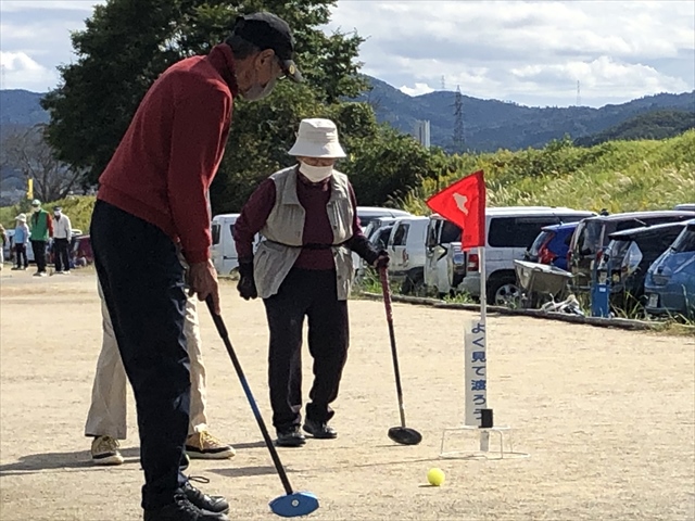 交通安全グラウンド・ゴルフ大会を開催